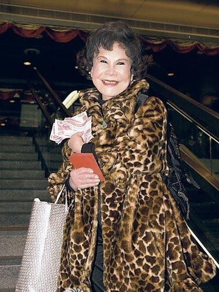 变脸明星黄,变脸艺术大师的传奇人生