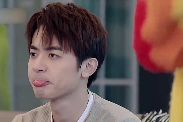 男友视角吃饭明星,男友视角下的美食时光